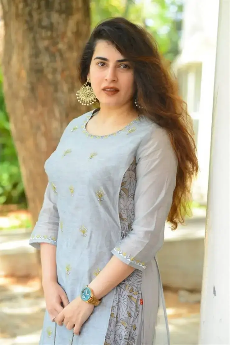 Indian Actress Archana Shastry Long hair In Blue Dress